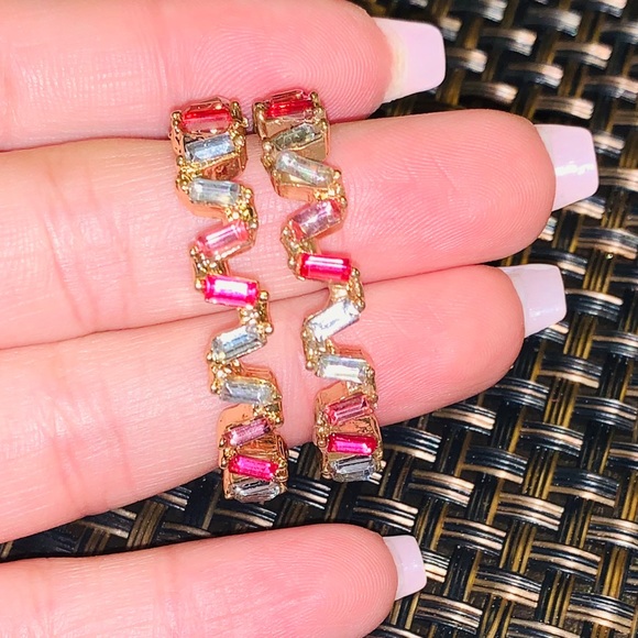 Multicolored hoop earings - Picture 4 of 5